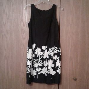 Sandra Darren Black Sleevless Dress